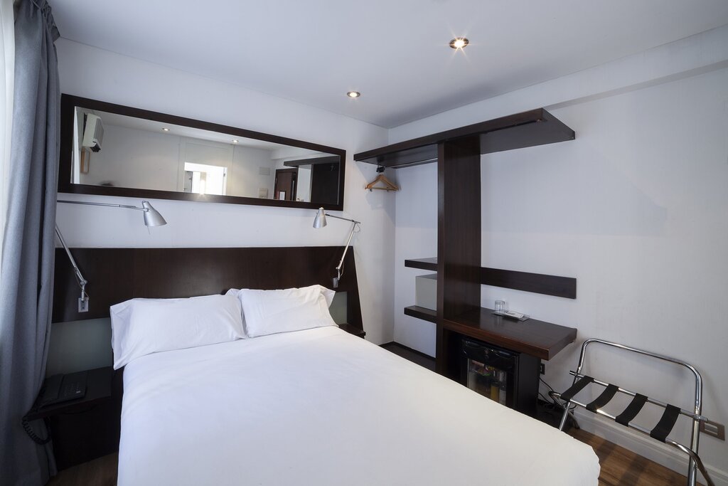 Hotel817