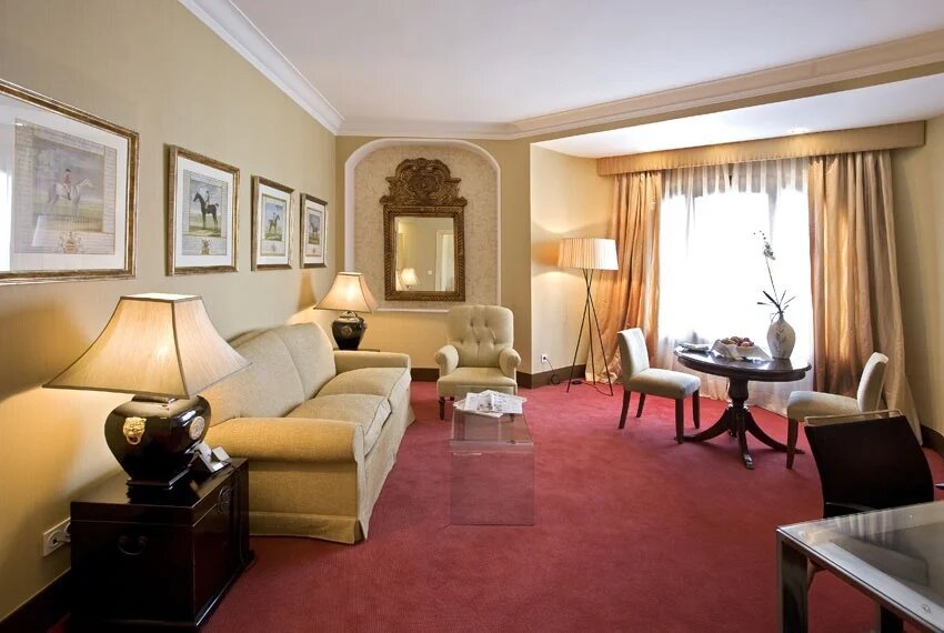 Hotel703