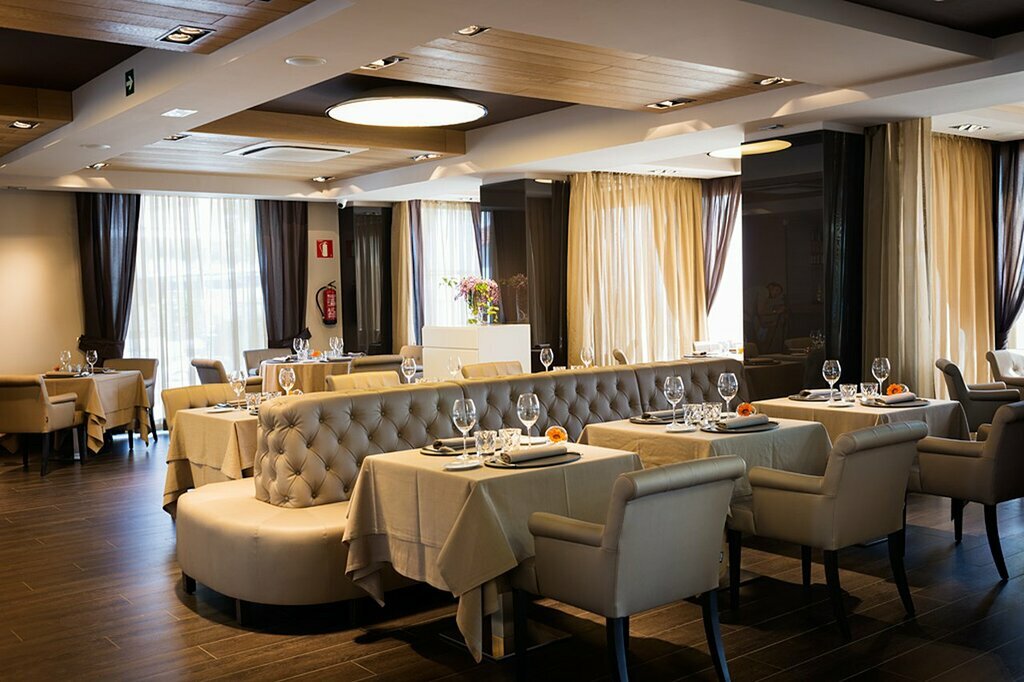 Hotel702