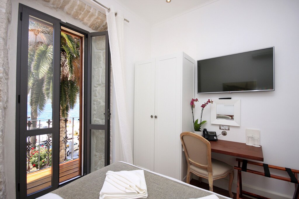 Hotel1338