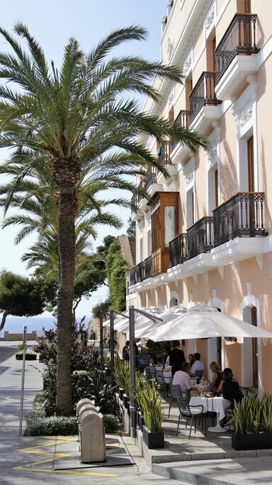 Hotel949