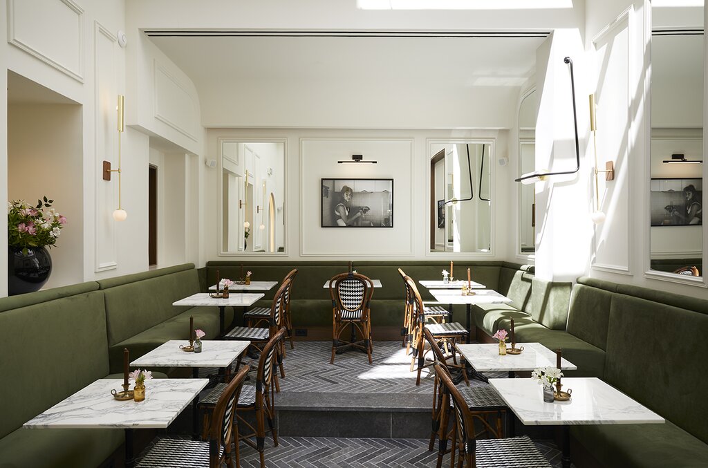 Hotel596