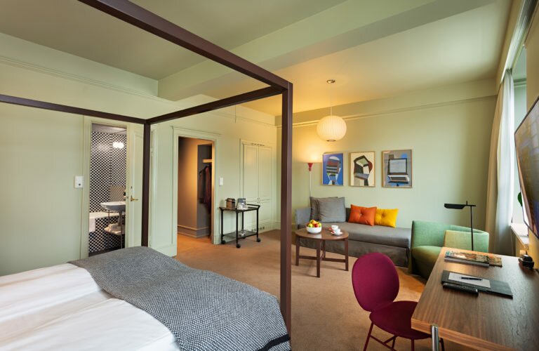 Hotel386
