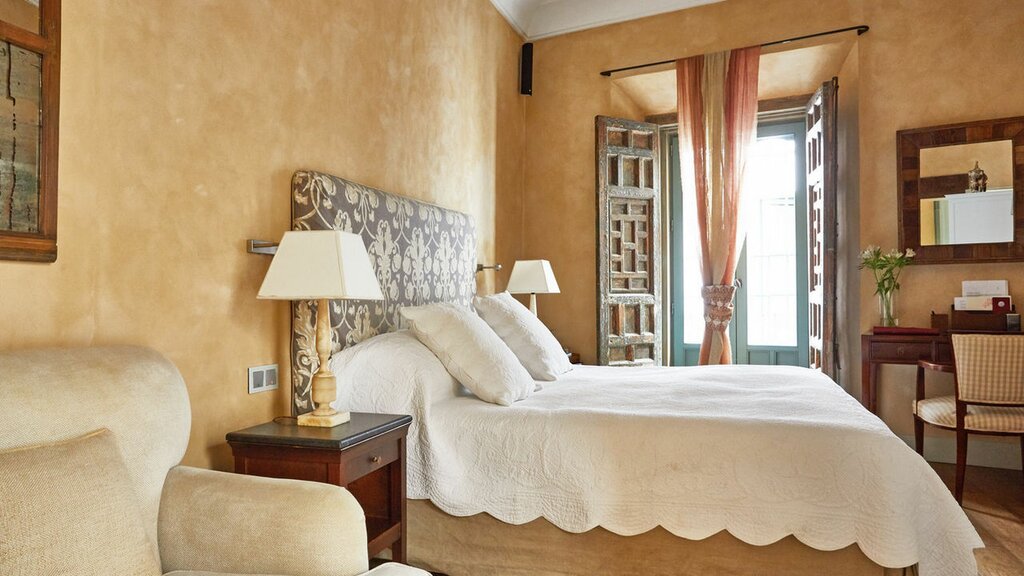 Hotel895