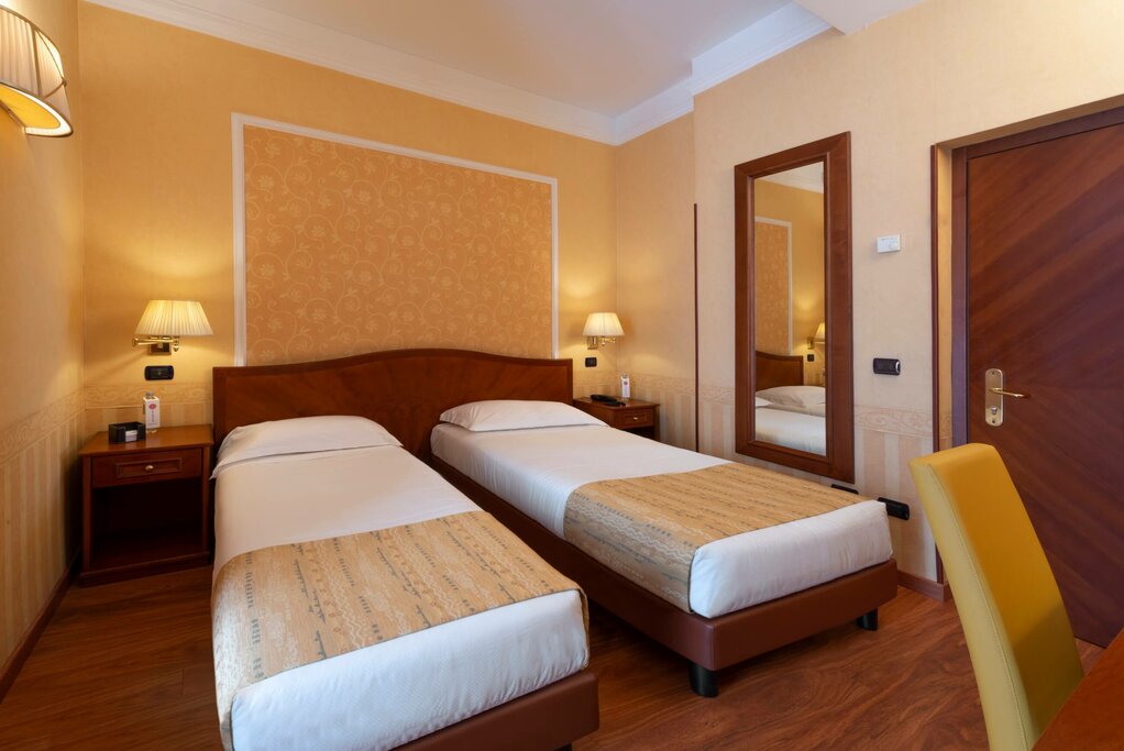 Hotel52