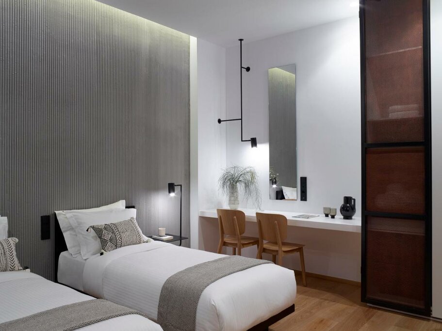Hotel598