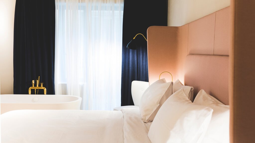 Hotel512