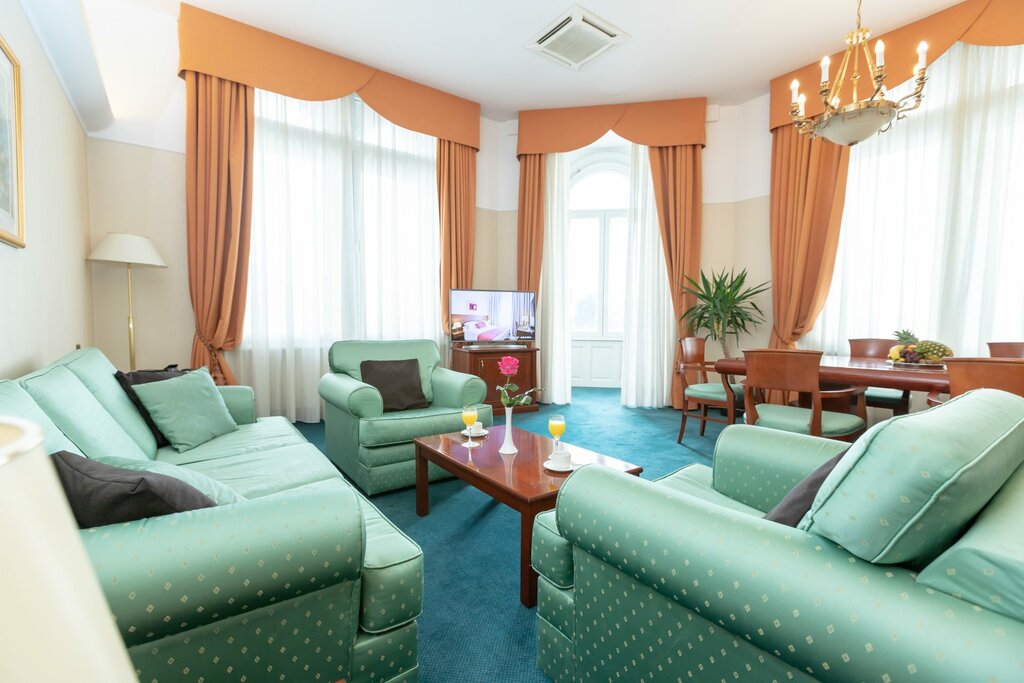Hotel1372