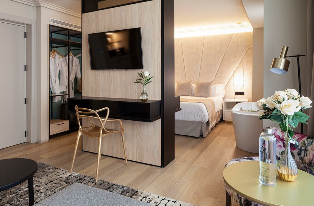Hotel912