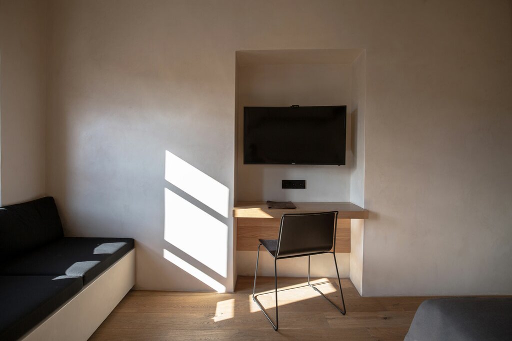 Hotel593