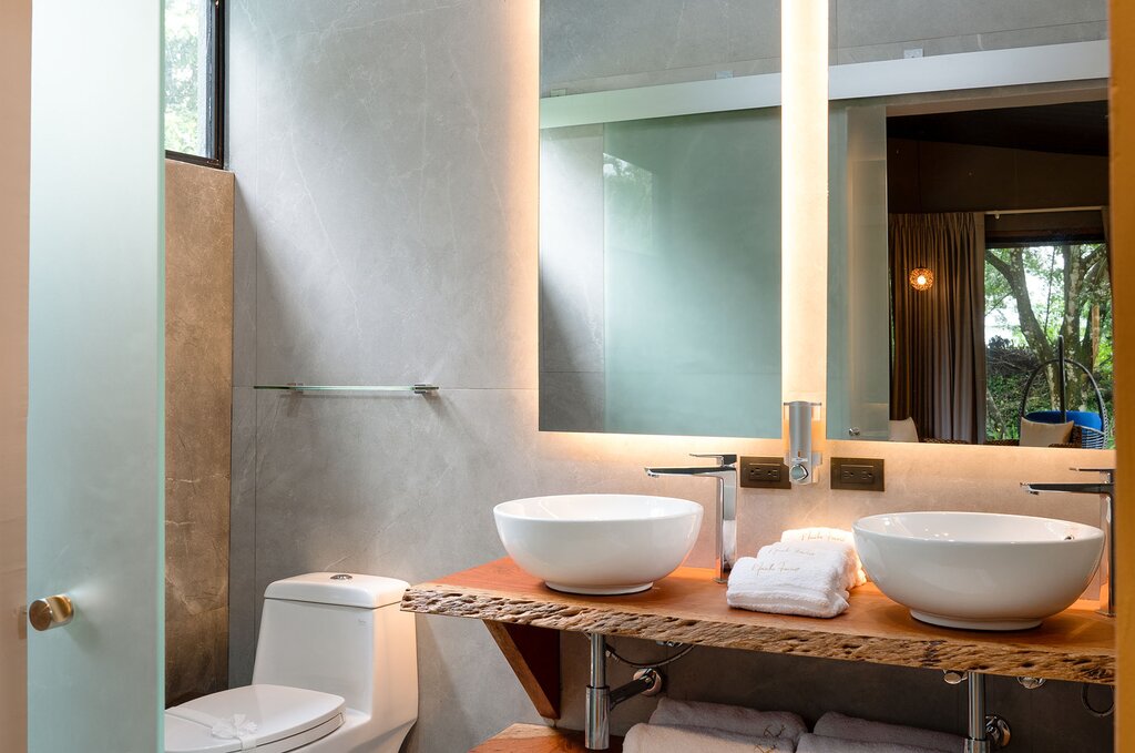 Hotel273