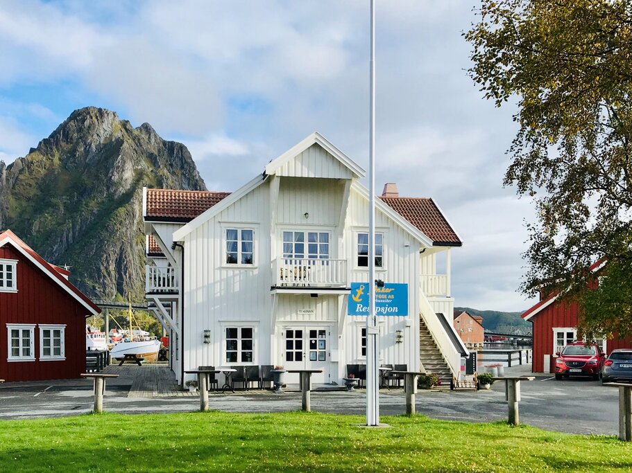 Hotel389