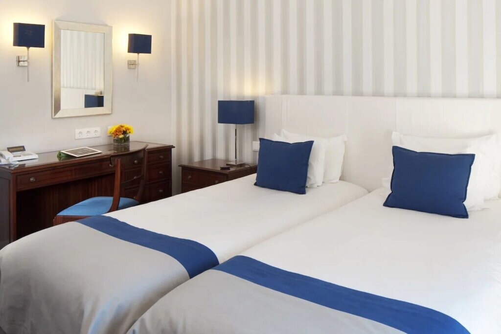 Hotel1183