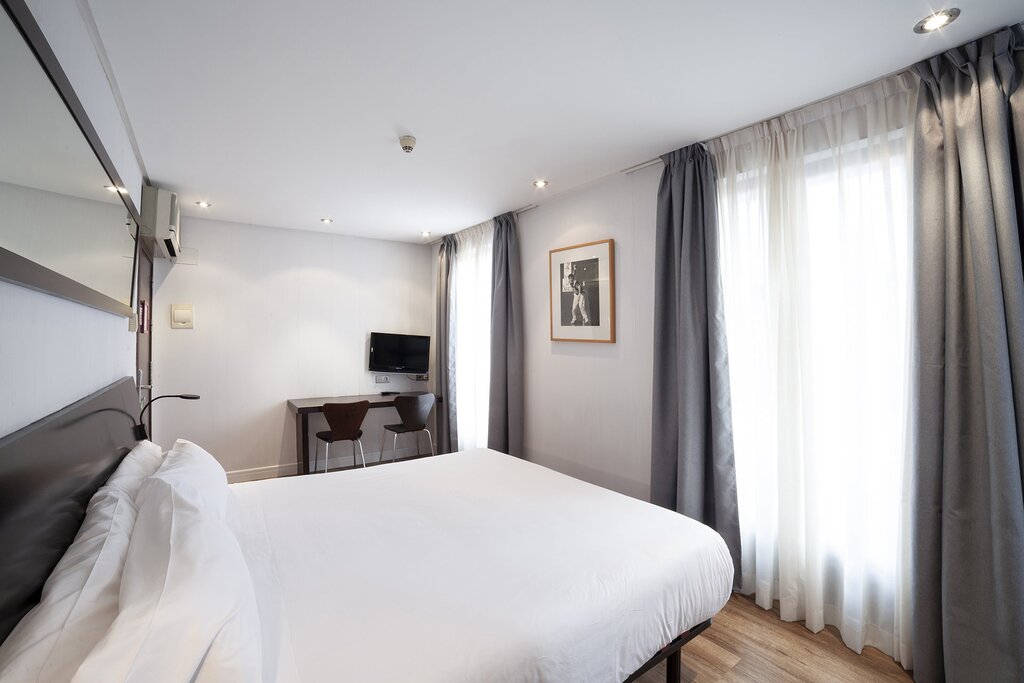 Hotel817