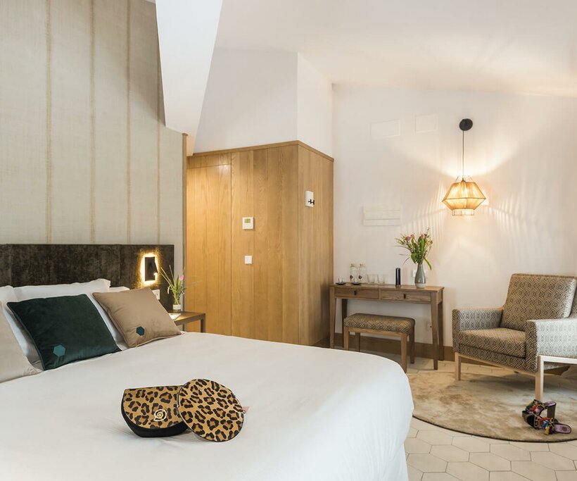 Hotel979