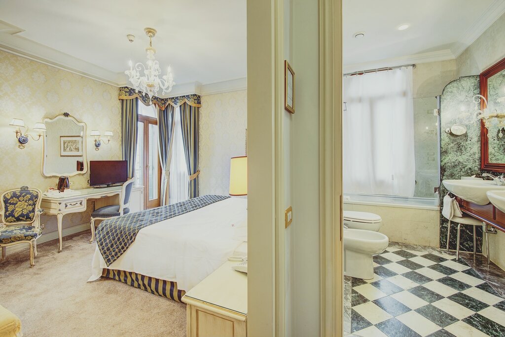 Hotel7