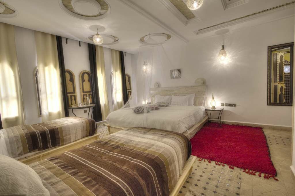 Hotel64