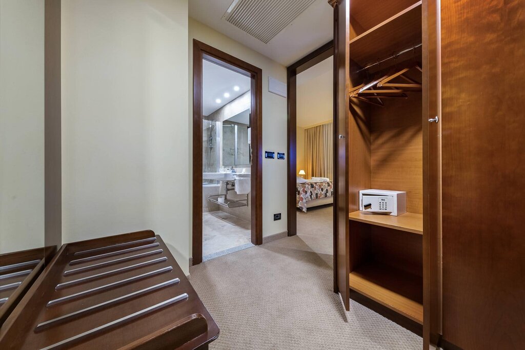 Hotel1336