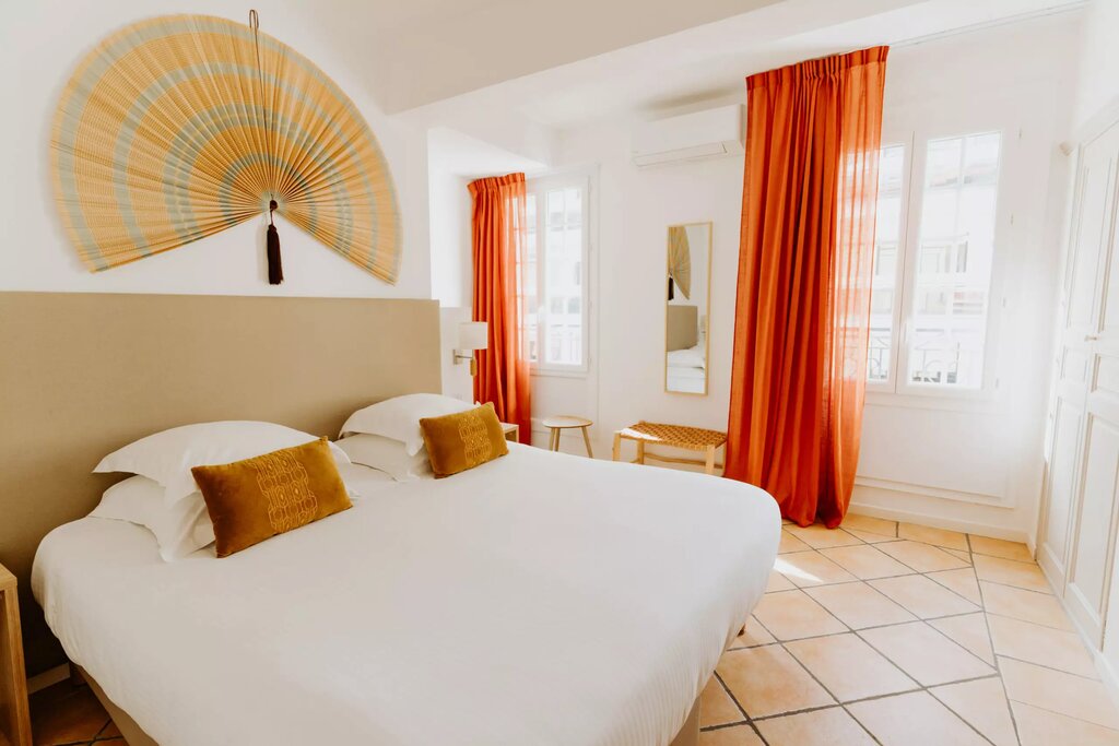 Hotel1273