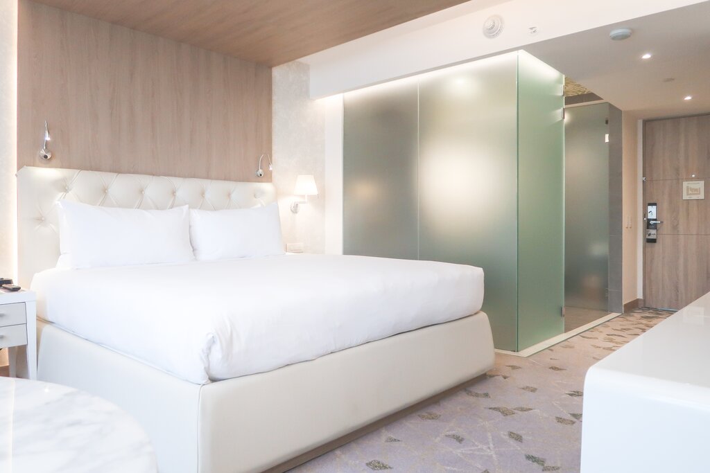 Hotel185