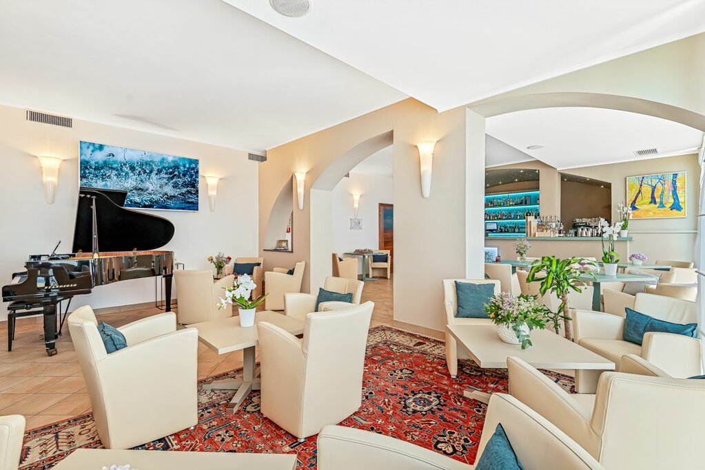 Hotel10
