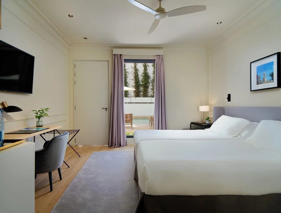 Hotel771