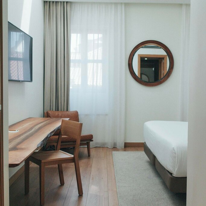 Hotel893