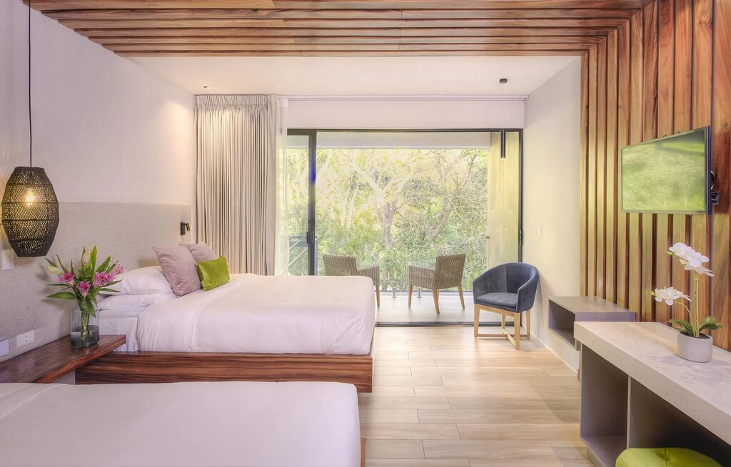Hotel233