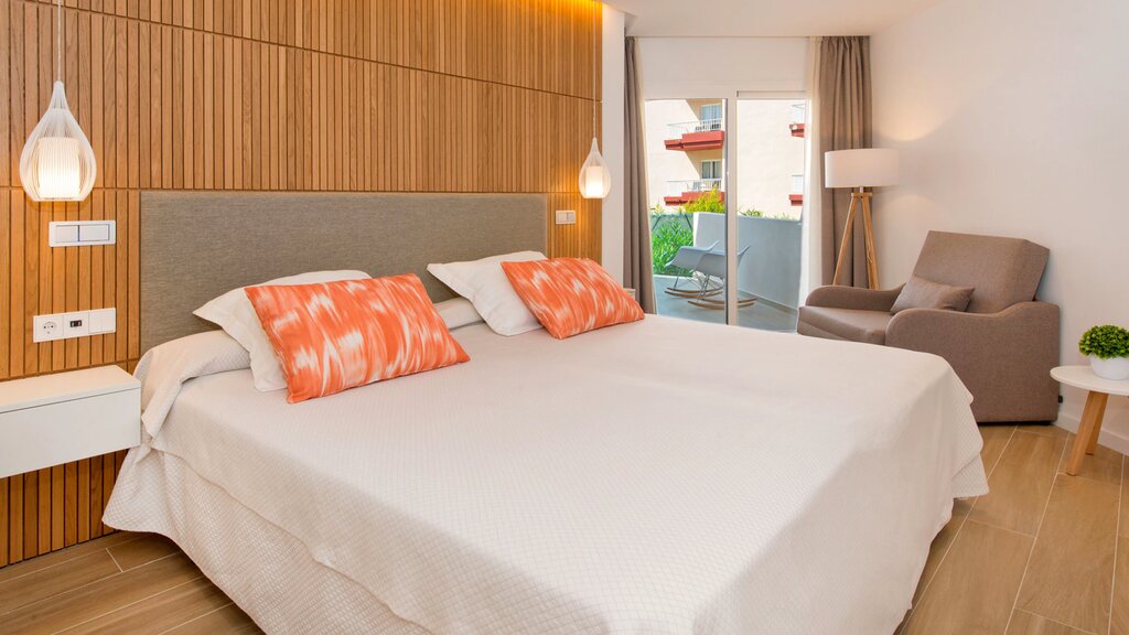 Hotel718