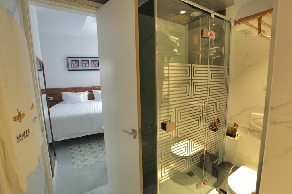 Hotel719