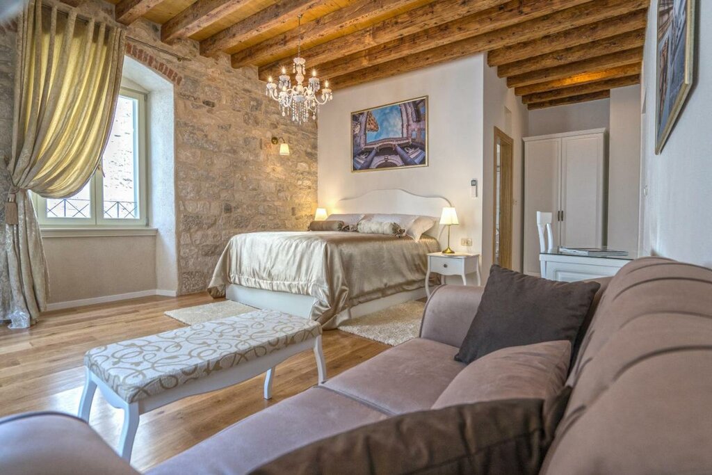 Hotel1368