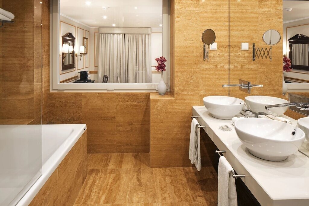 Hotel1183