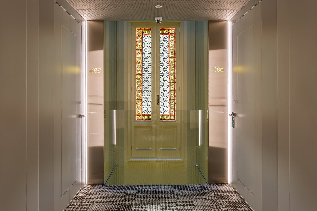 Hotel748