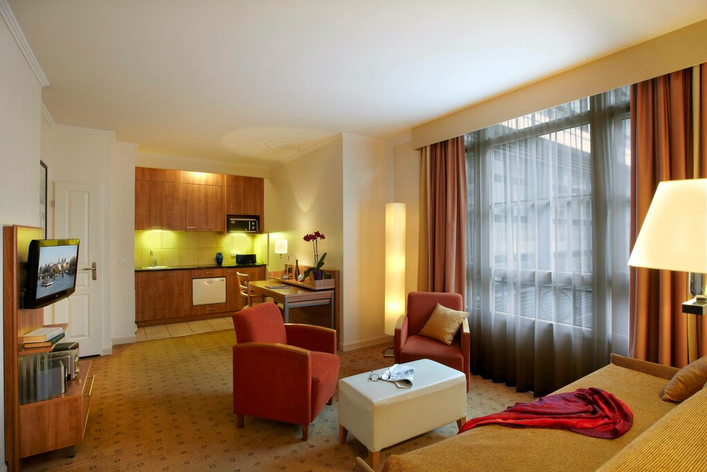 Hotel1295