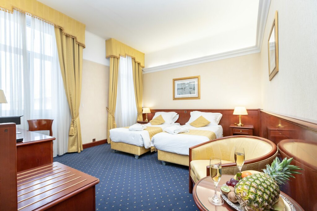 Hotel1372