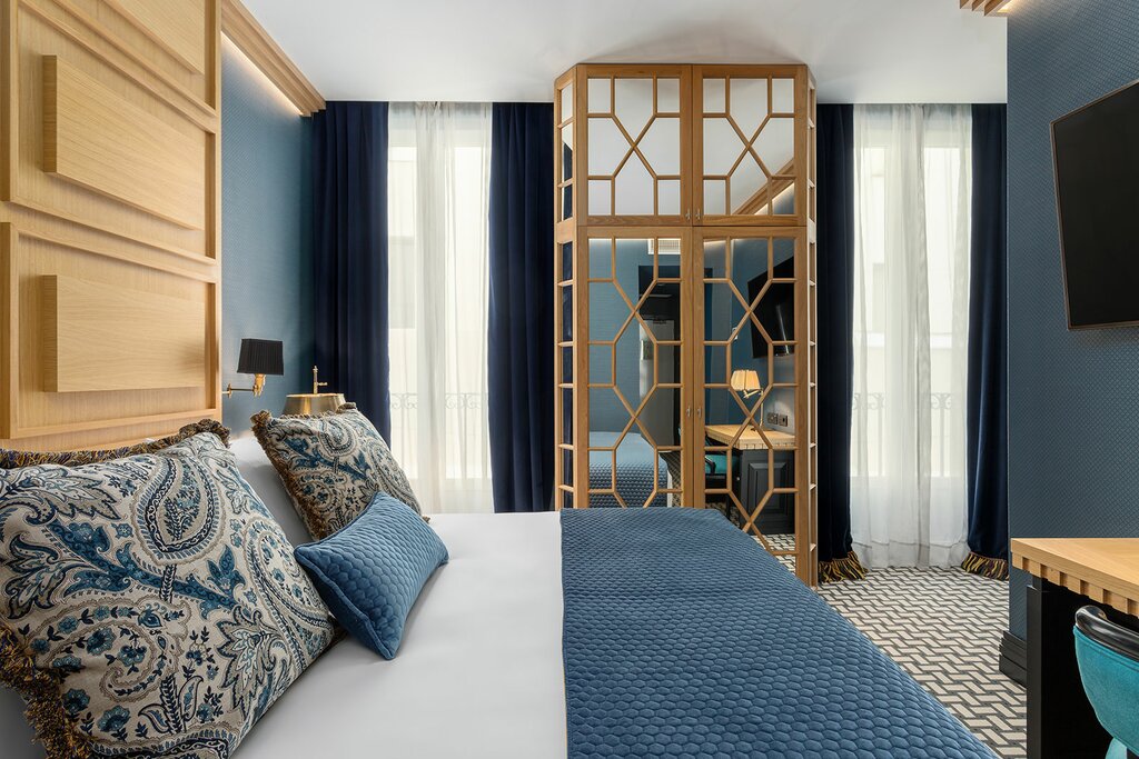 Hotel768