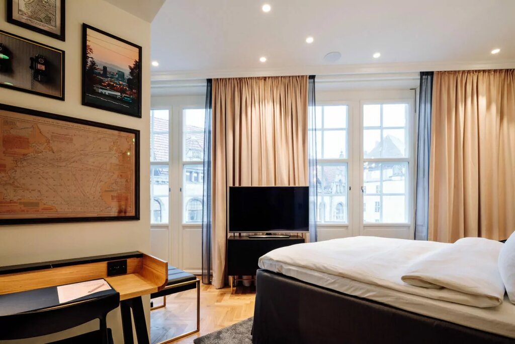 Hotel345
