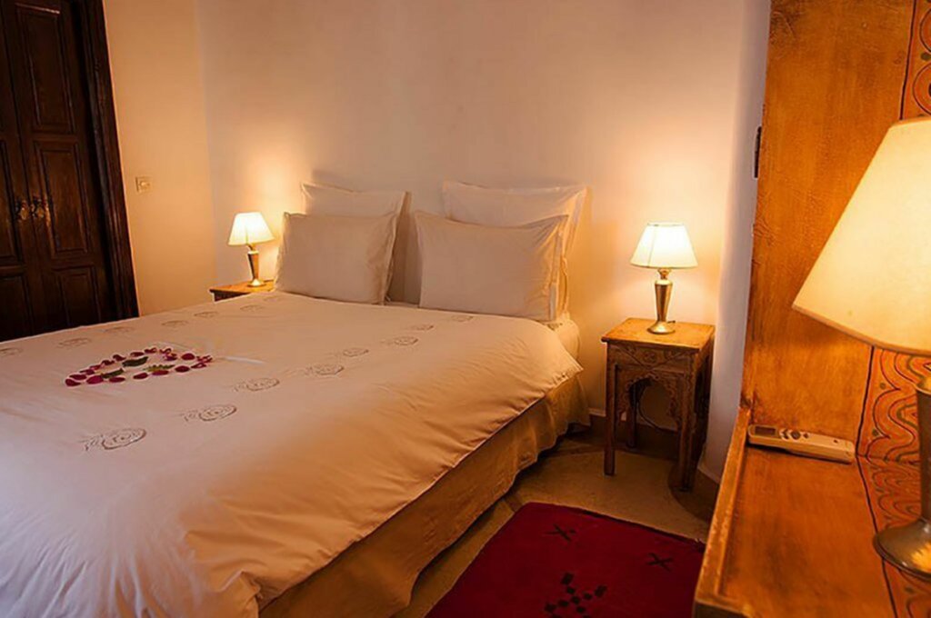 Hotel82