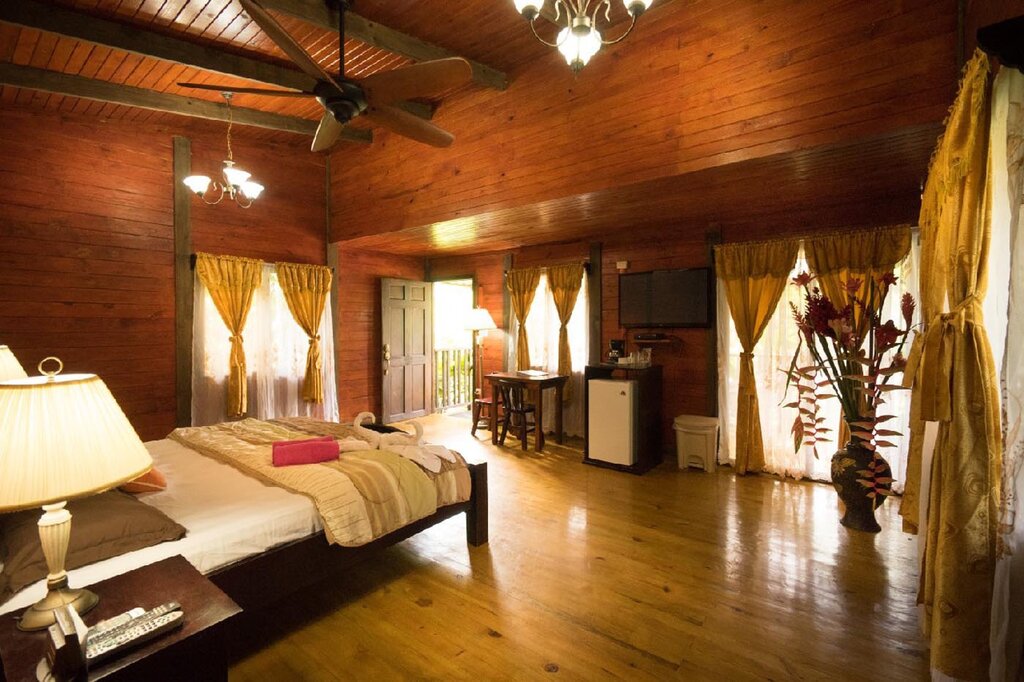 Hotel332