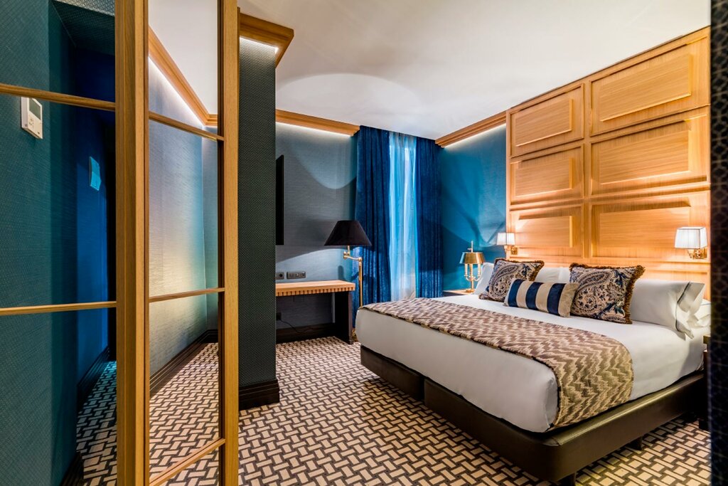 Hotel768