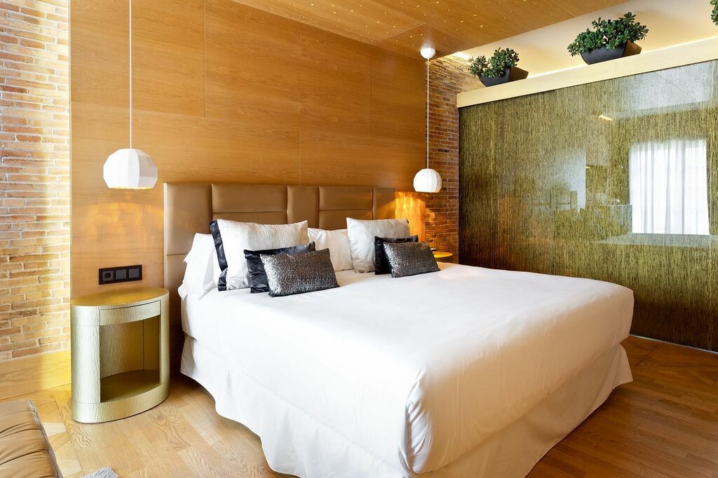 Hotel818