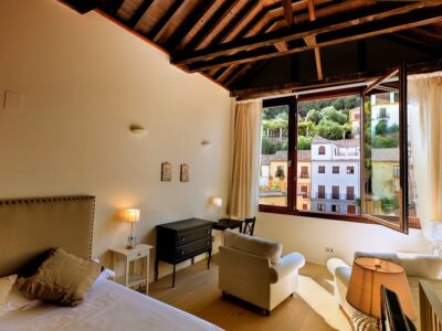 Hotel943
