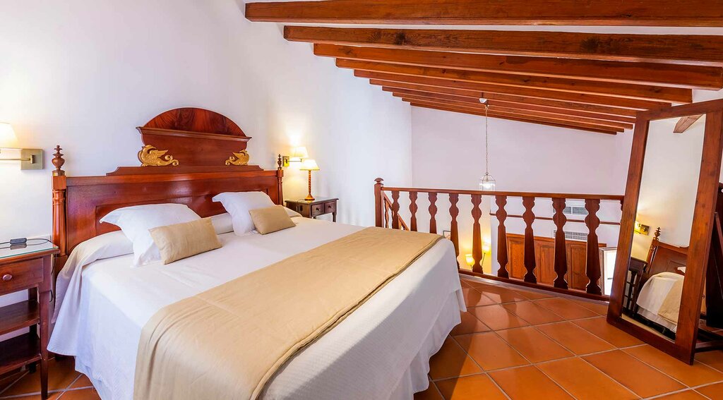 Hotel872