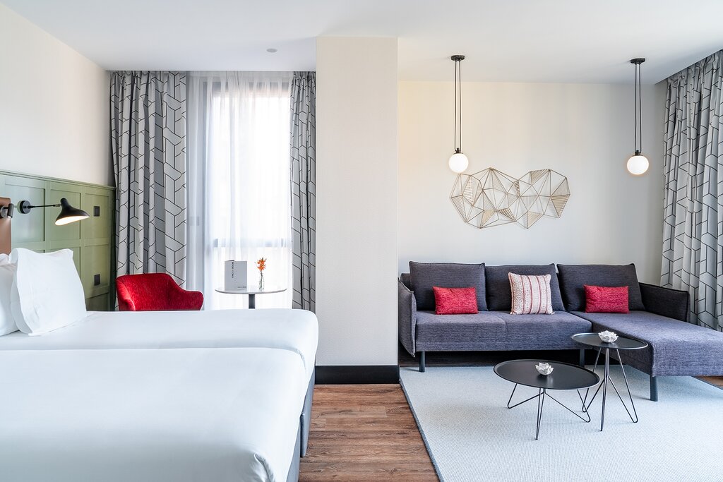 Hotel967