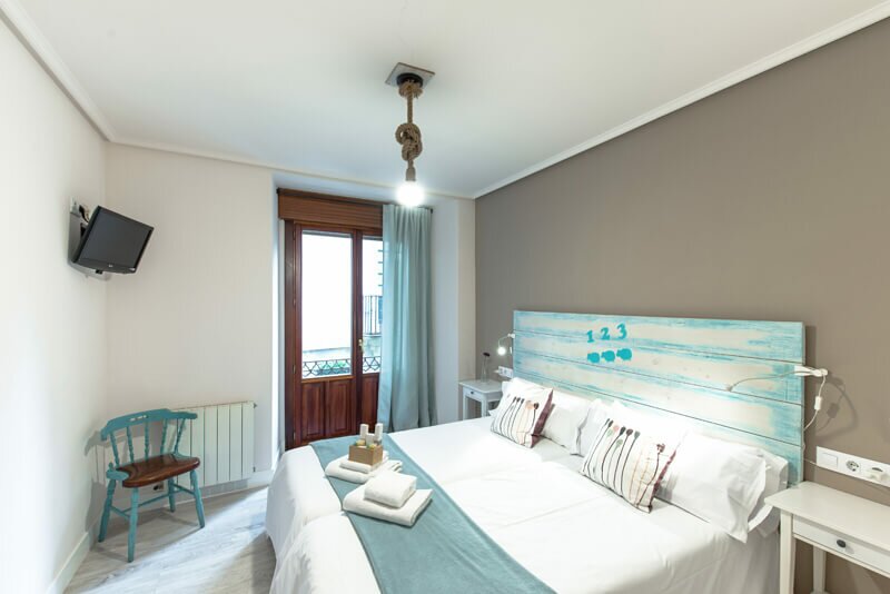 Hotel906