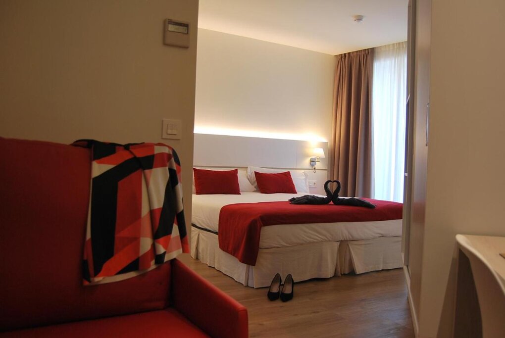 Hotel990