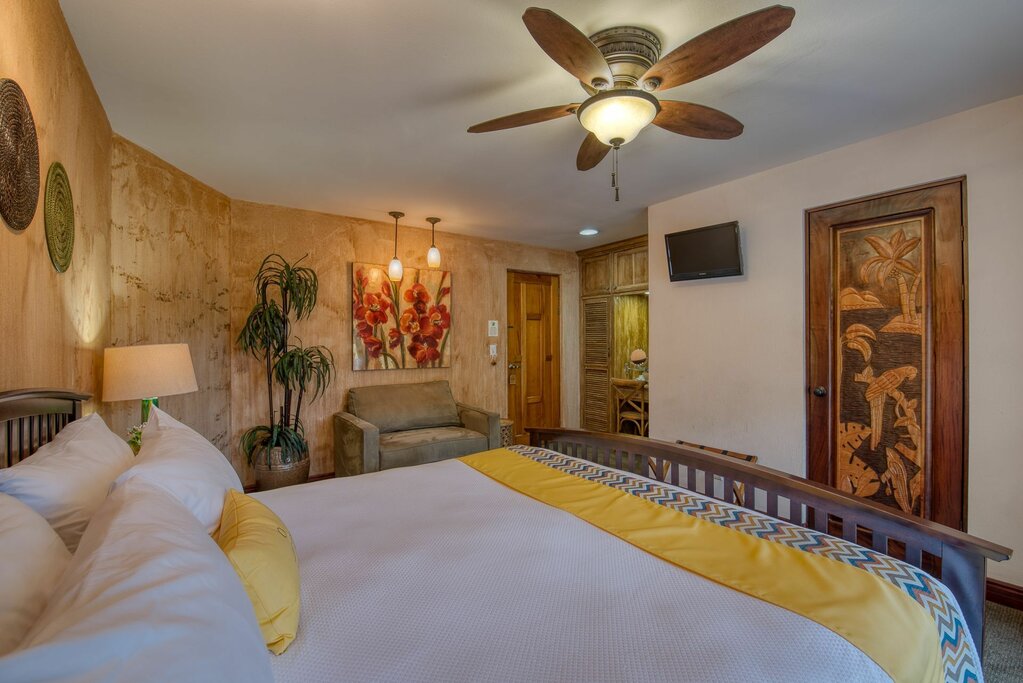 Hotel235