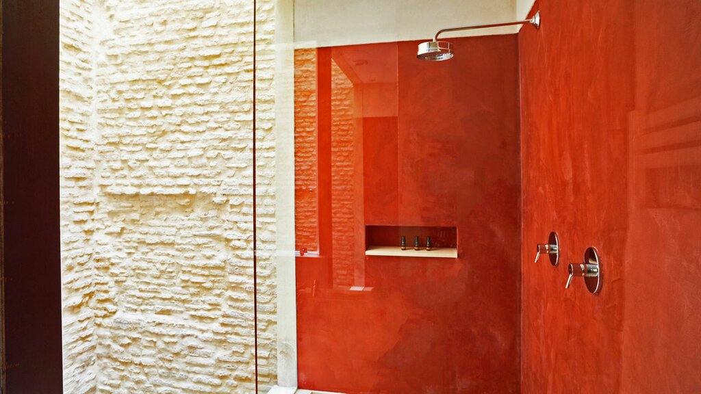 Hotel895