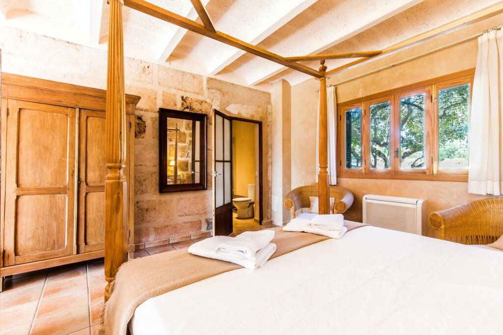 Hotel799