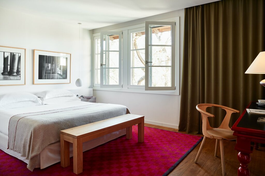 Hotel758
